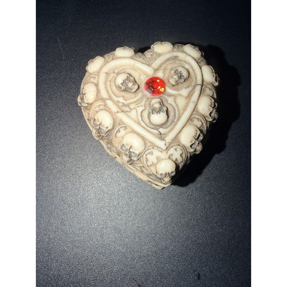 Skull Heart‎ Shape Trinket Box Ornament 3.25"W Gothic Vamp Home Decor